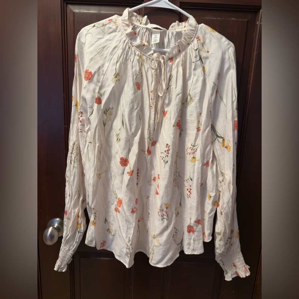 H&M White Peasant Floral Blouse